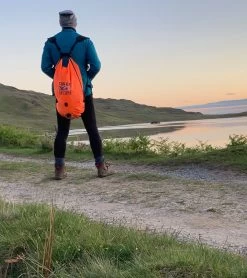 30L Wild Swim Bag -Swim Equipment Store 7502994079912 black 6a